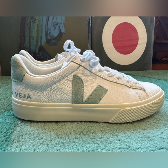 Veja White and Green Women's Sneakers - Picture 5 of 16